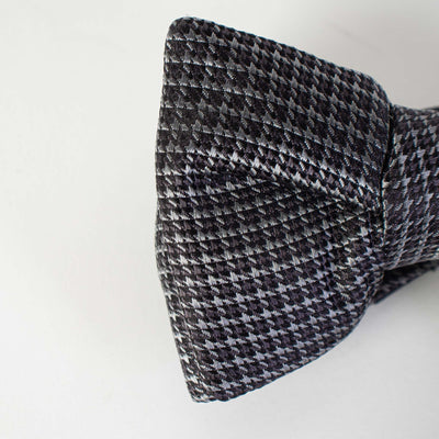 Tom Ford Silk Tom Ford Bow Tie in Black/Grey